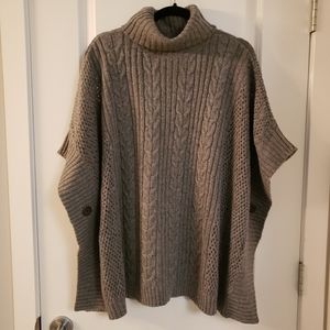 NWT Denver Hayes Knitted Poncho